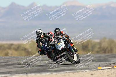 media/Dec-07-2025-CVMA (Sun) [[3e7d2de5dc]]/Race 8-Middleweight Shootout/